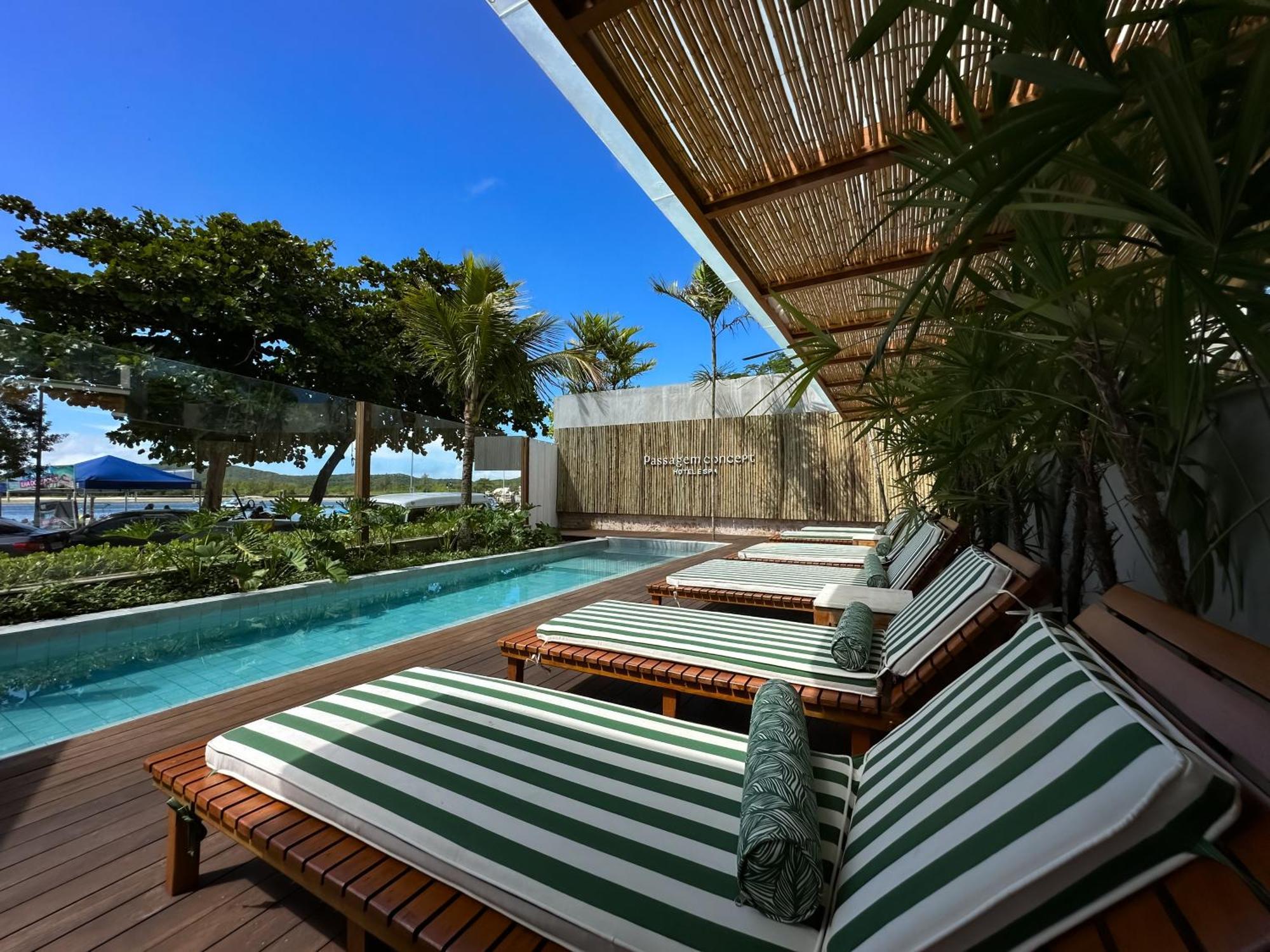 Passagem Concept Hotel E Spa Cabo Frio Kültér fotó The rooftop pool at the hotel